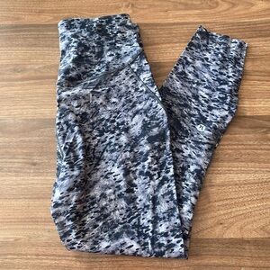 Size 6 lululemon base pace 25” leggings